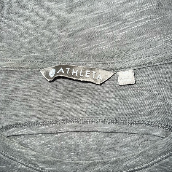 Athleta Tank Top 🤍 - Picture 4 of 4